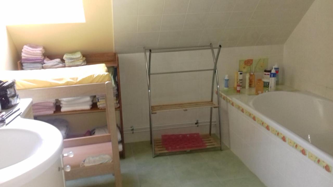 Chambre Chez L Habitant Malguenac Exterior photo
